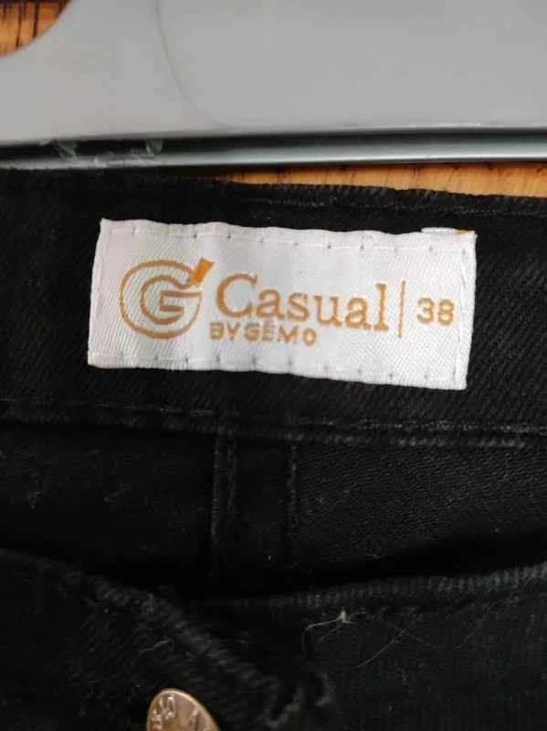 Calça jeans preta da marca Casual by Gémo tamanho 38 – photo 4
